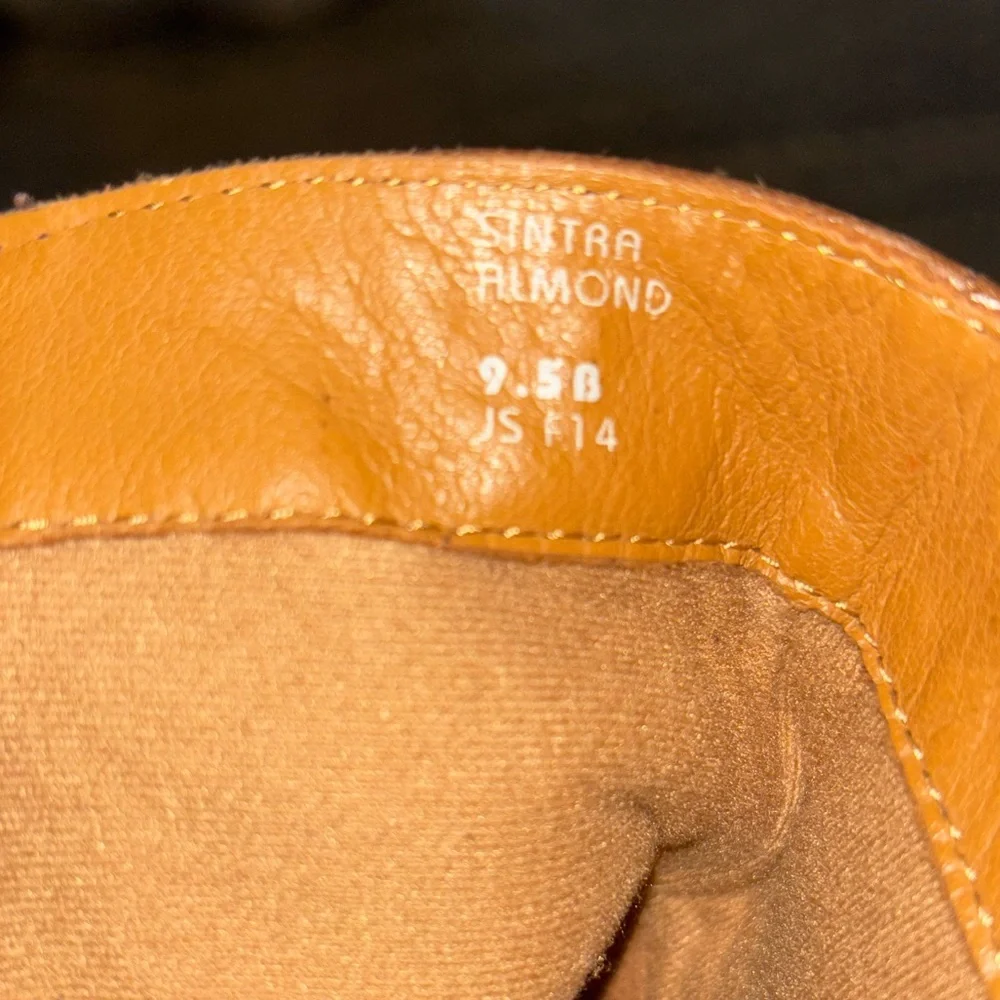 EARTHIES Sintra Almond Brown Leather Booties 9.5